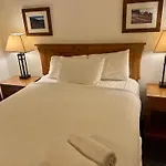 Tantalus Lodge Whistlers Boutique Hotel Suite