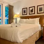 Tantalus Lodge Whistlers Boutique Hotel Suite