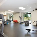 Modern Cozy Ski In-Out Gym, Office, Pool, Hot Tub