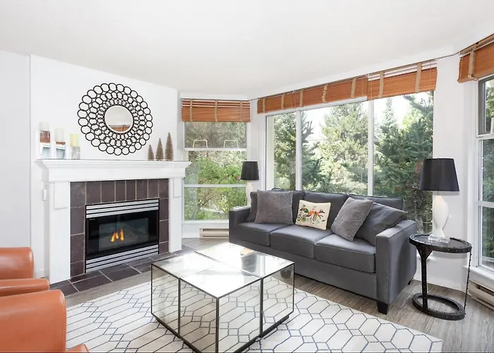 Woodrun Lodge 107 | New Listing! Ski-In, Ski-Out, Heated Pool, Hot Tub & Parking