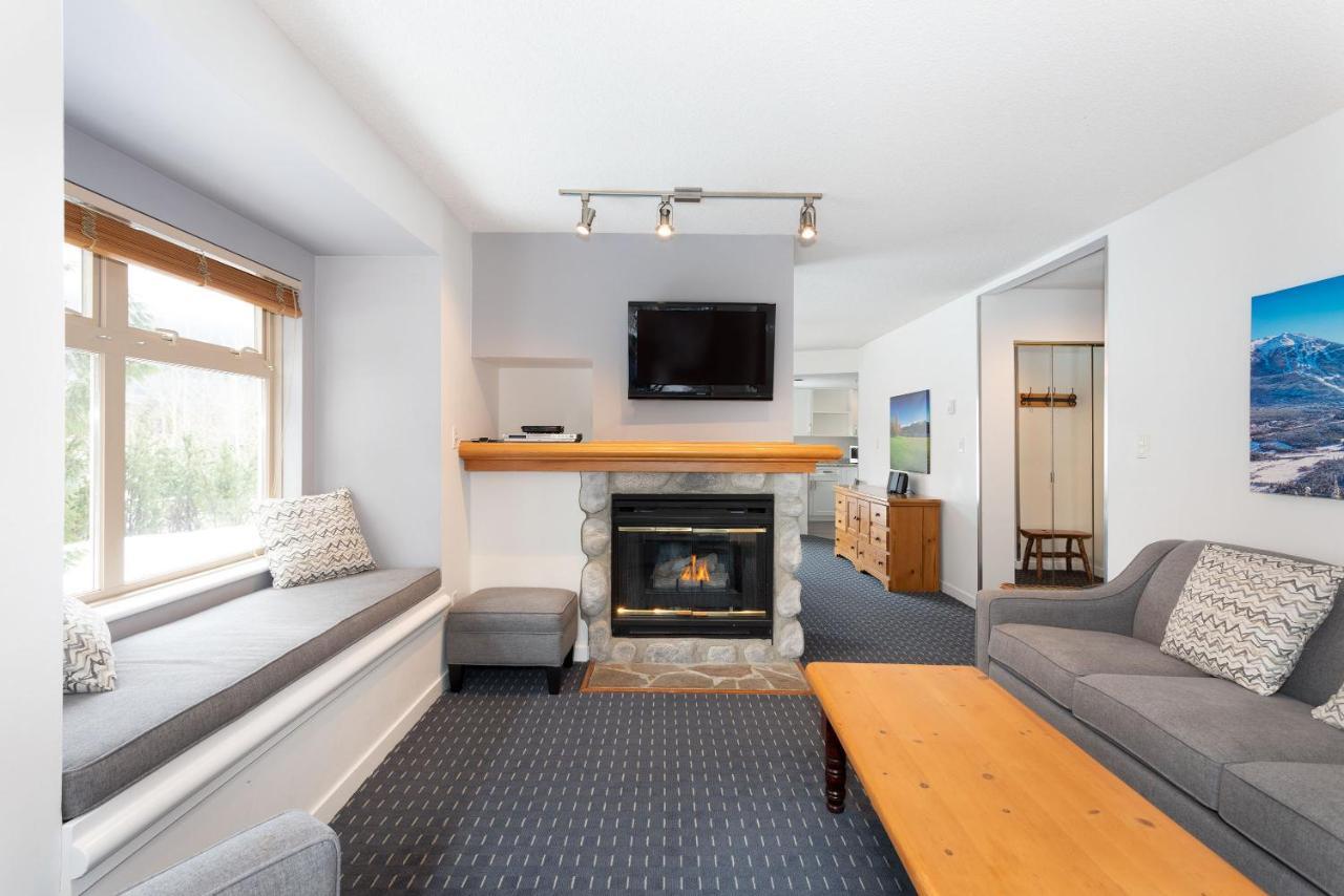 Placid By Whiski Jack Apartment Whistler