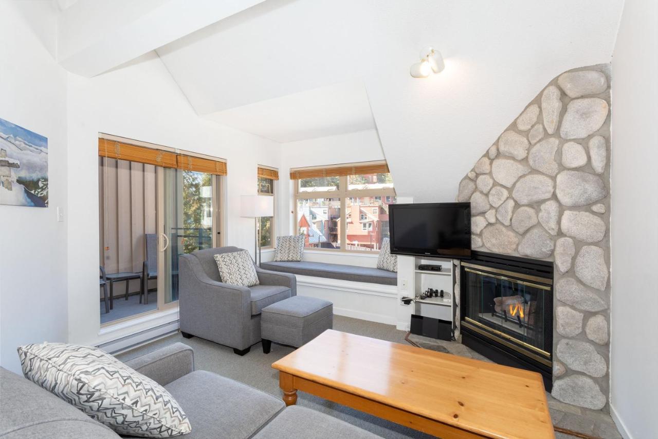 Placid By Whiski Jack Apartment Whistler