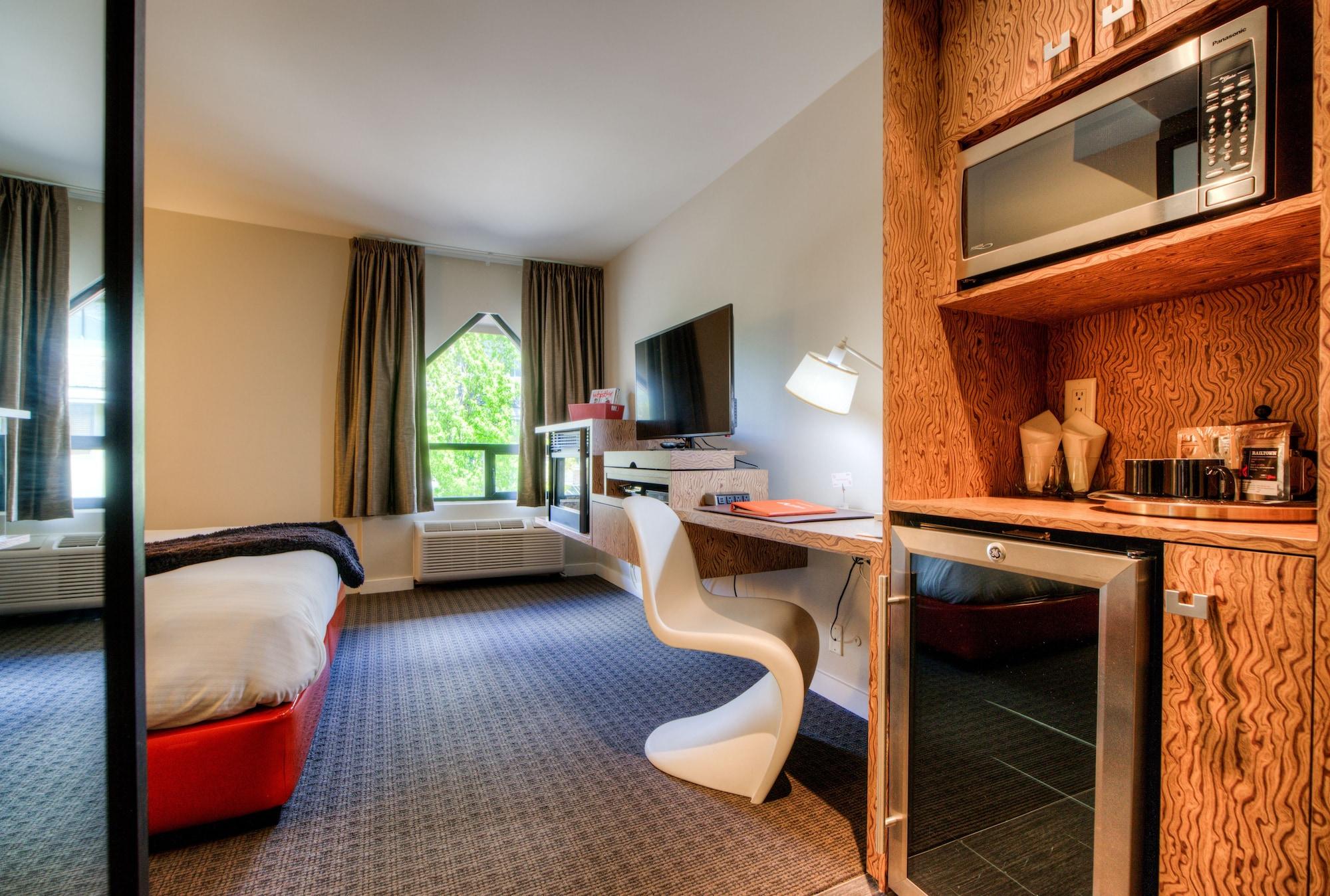 Hotel Adara