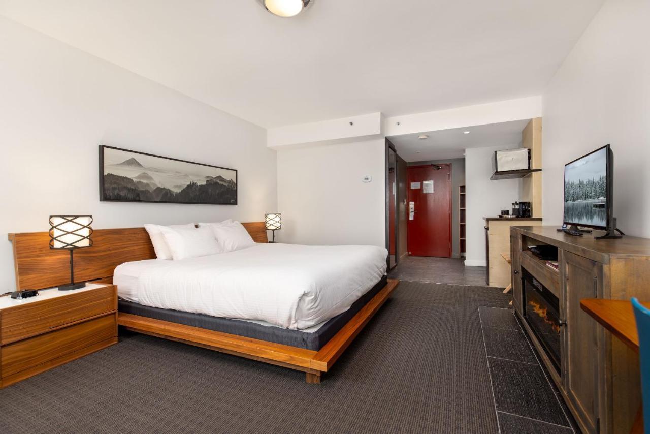 Hotel Adara Whistler