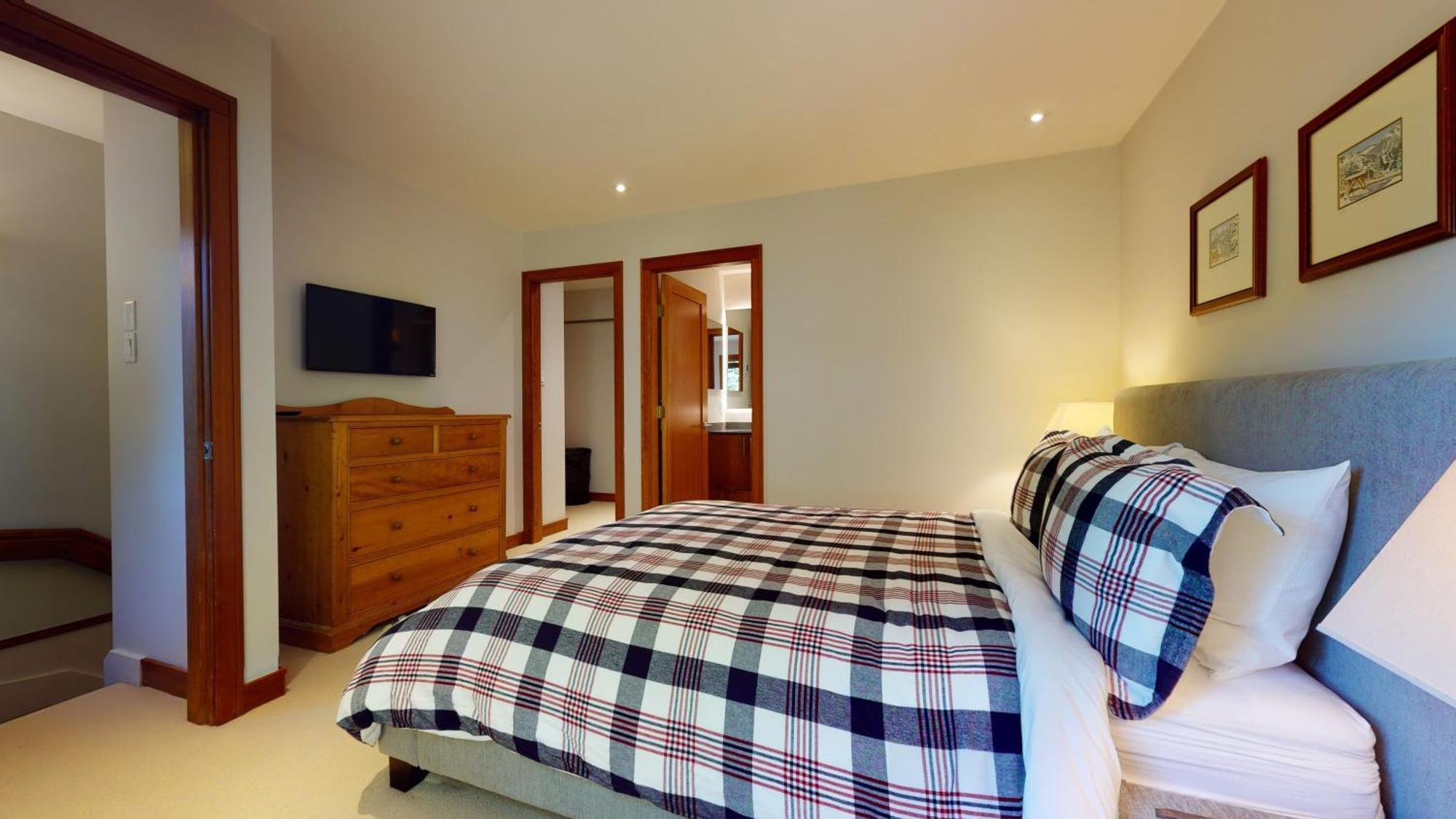 2br Treeline Townhome - Dog Friendly, Ski-in Access, Private Patio - Harmony Holiday home Whistler