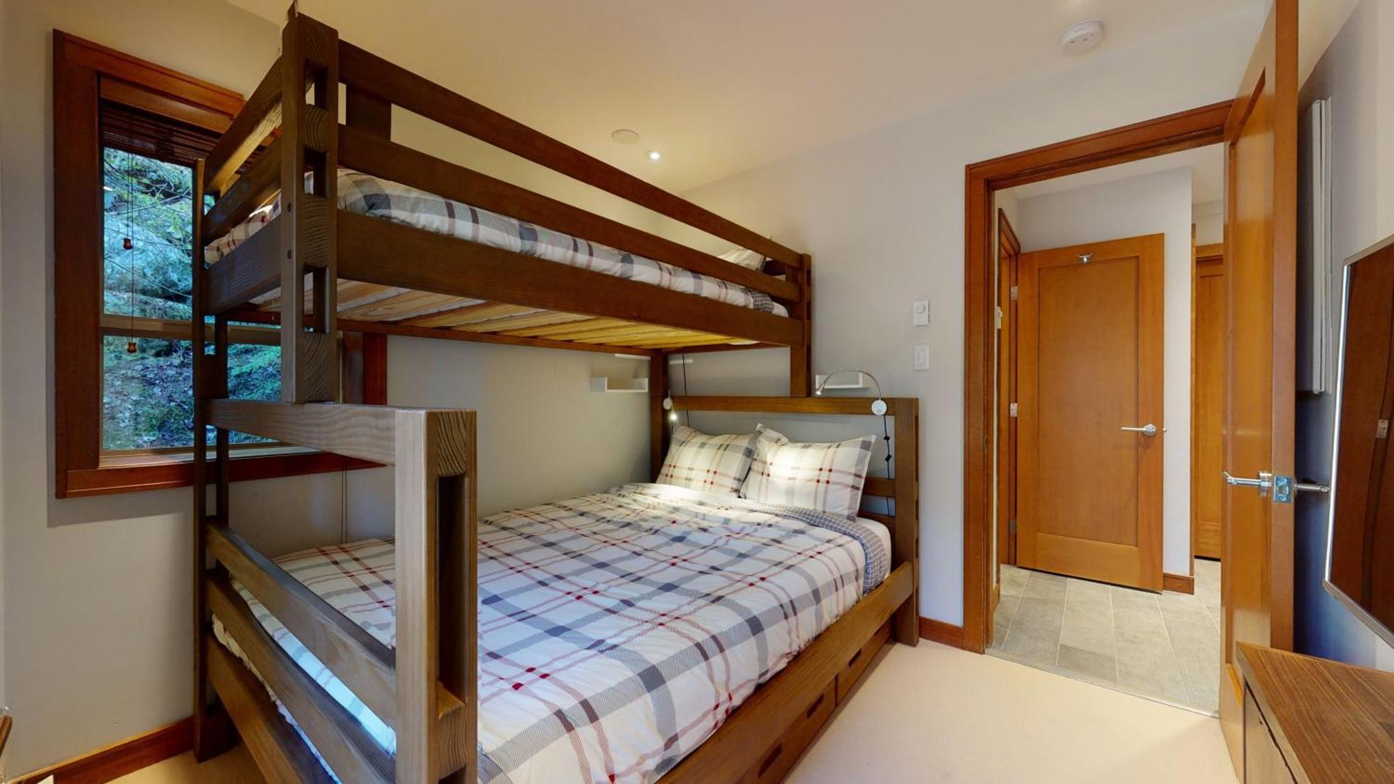 2br Treeline Townhome - Dog Friendly, Ski-in Access, Private Patio - Harmony Holiday home Whistler