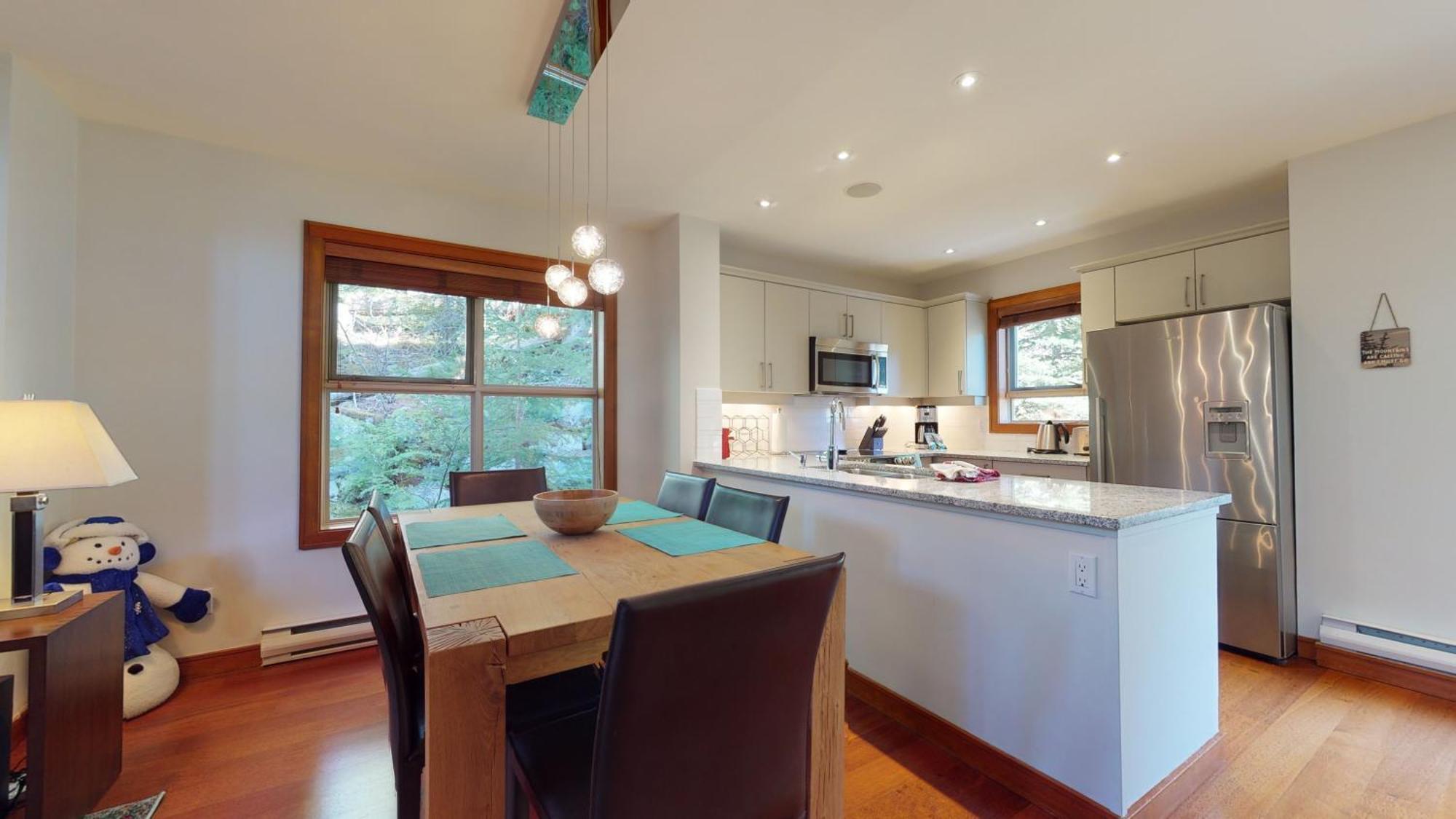 2br Treeline Townhome - Dog Friendly, Ski-in Access, Private Patio - Harmony * Whistler