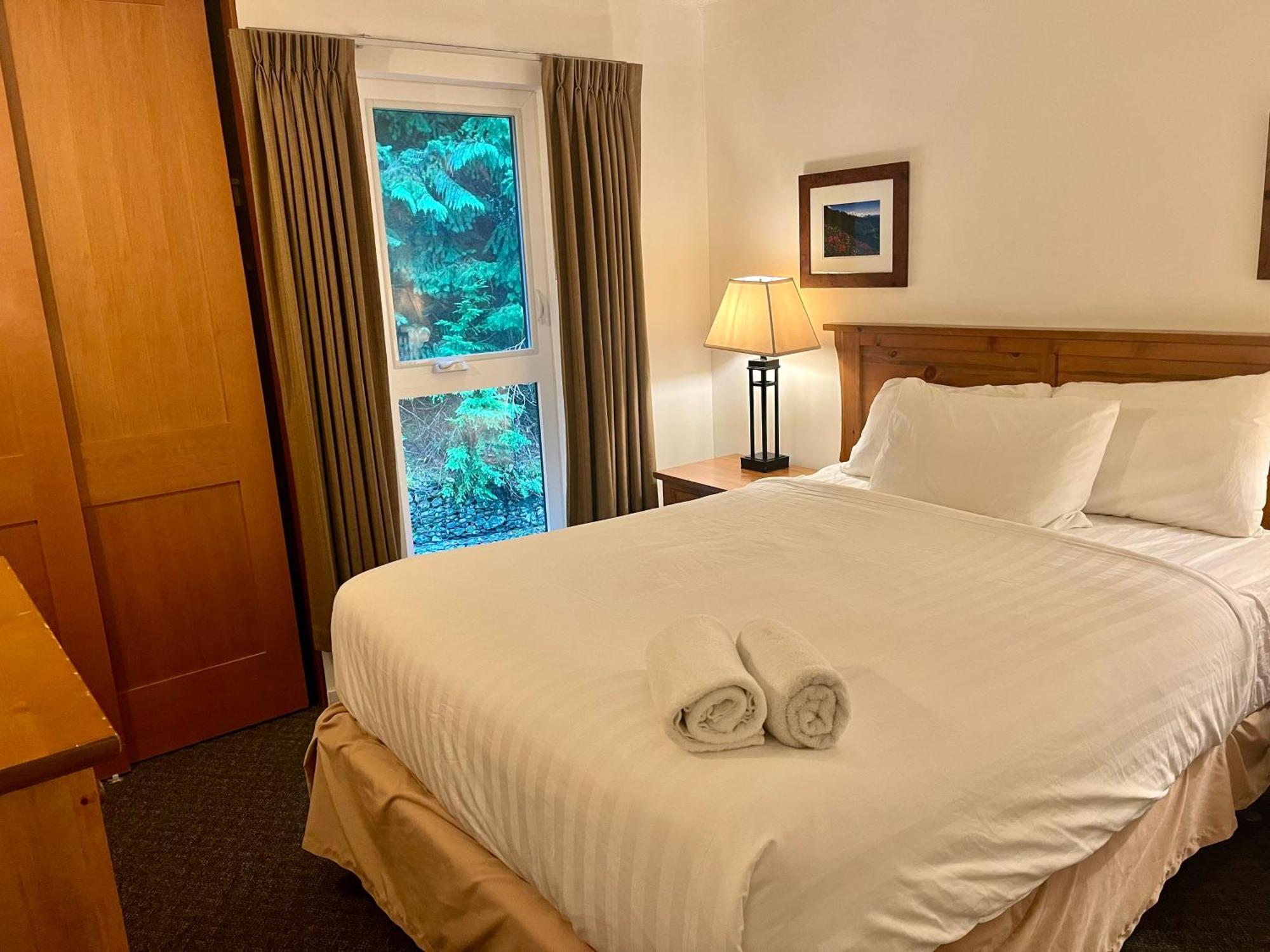 Tantalus Whistlers Boutique *