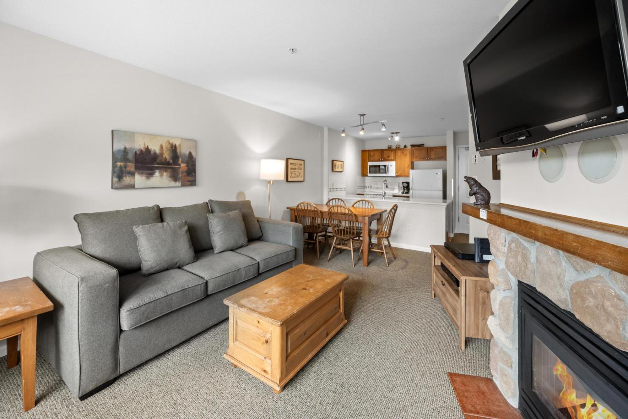 Bear One Bedroom By Mva *