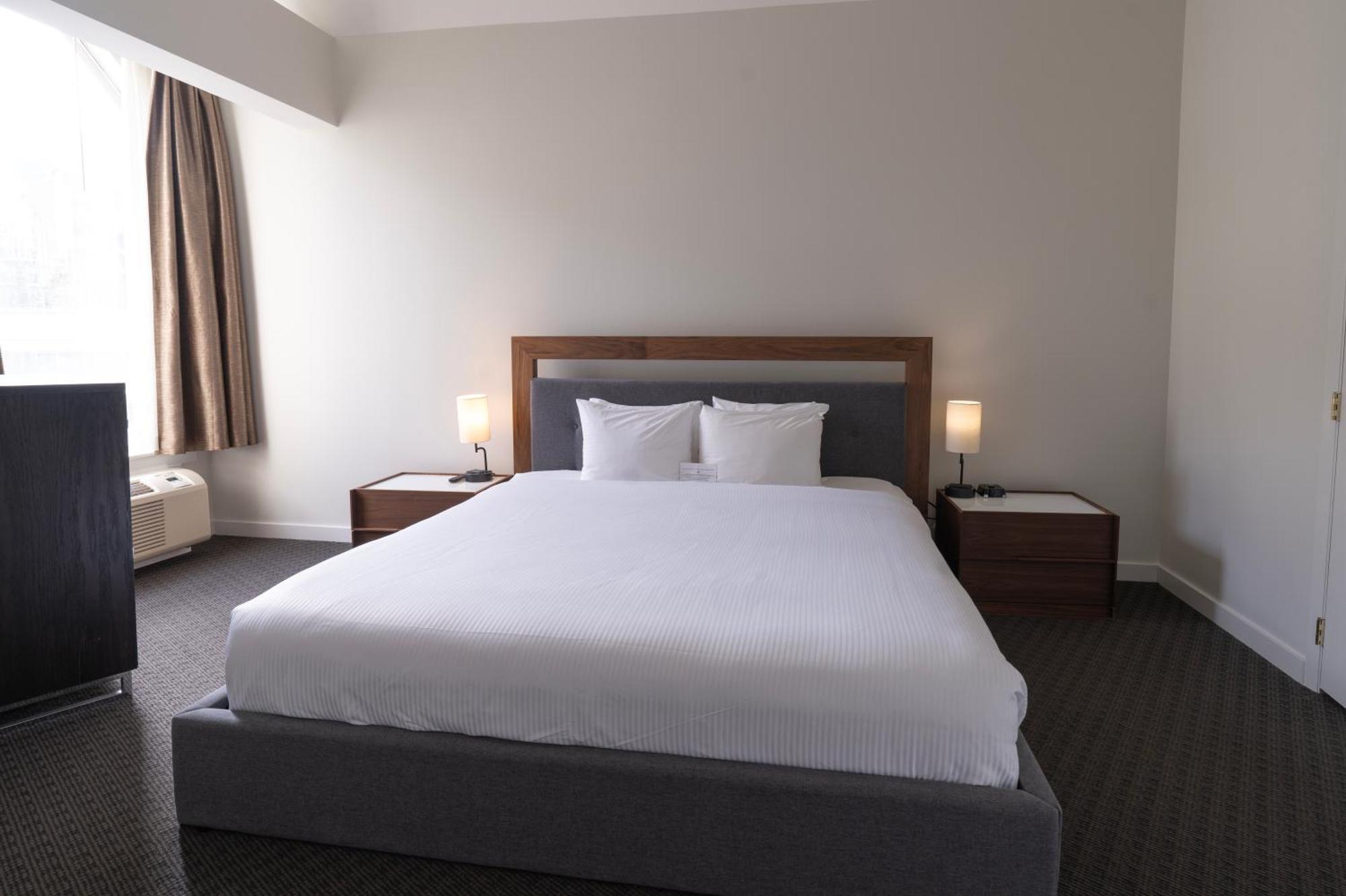 Hotel Adara