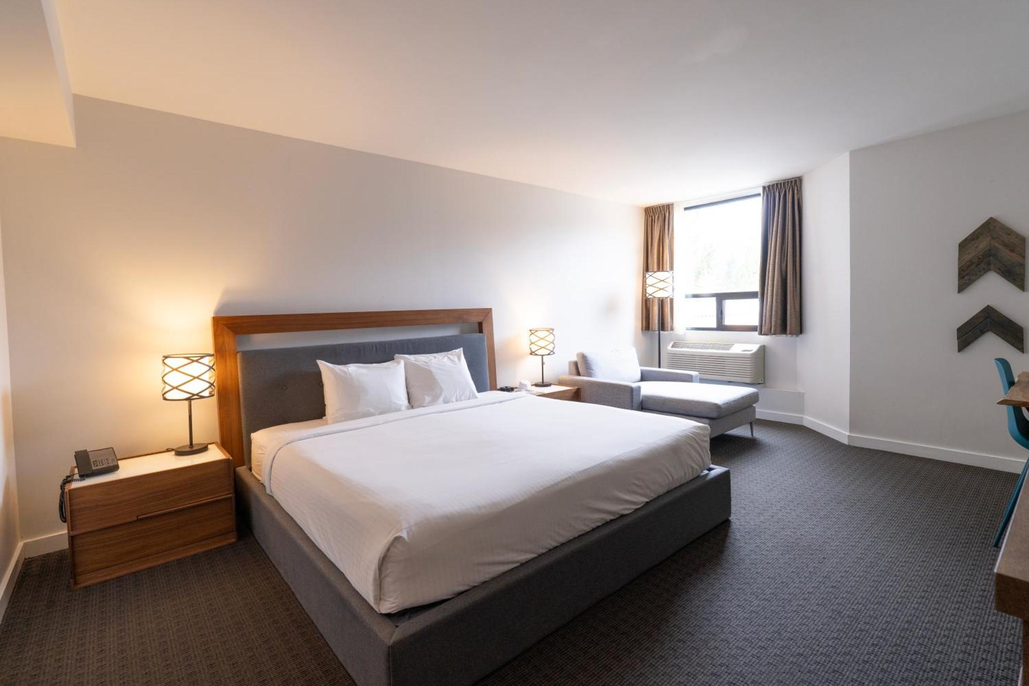 Hotel Adara Whistler