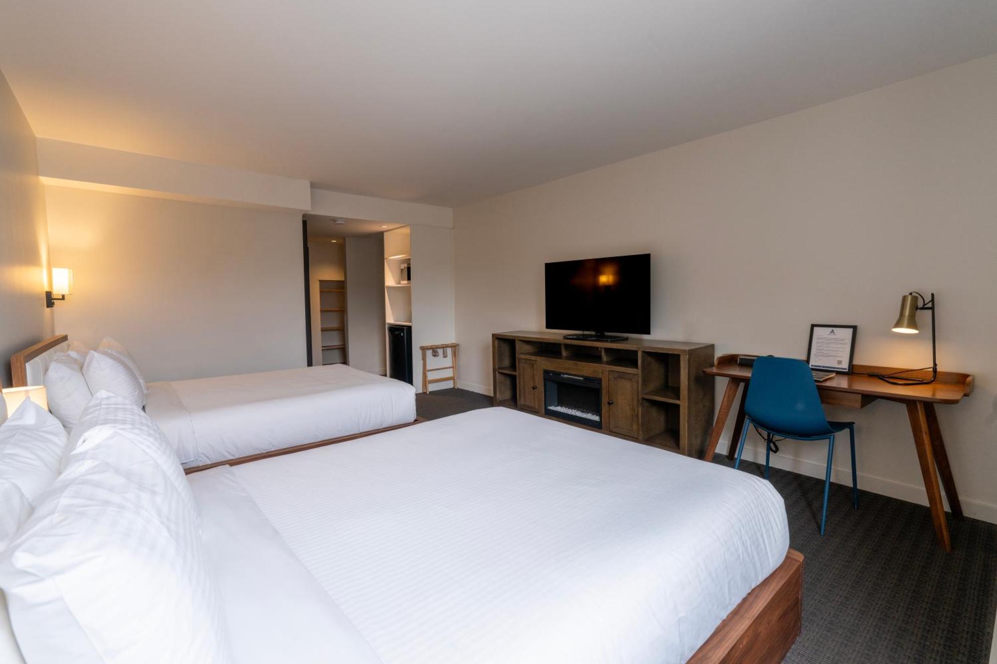 Adara 4* Whistler