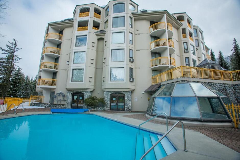 Apartment Modern Cozy In-out Gym, Office, Pool, Hot Tub