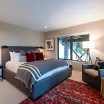 Luxury Ski In Ski Out Townhome With Expansive Mountain Views