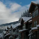 Northern Lights 35 | Spacious Townhome Close To Village With Hot Tub, Mountain View & Garage Parking