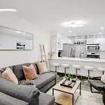 Whistler Village, Private Hot Tub, Free Parking