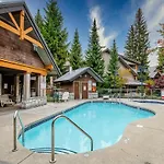 Whistler Village, Private Hot Tub, Free Parking