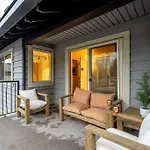 Powder & Pines Luxury Suite