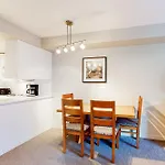 Whistler Peak Lodge
