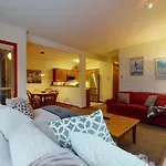 Ski In And Ski Out 2Br Condo With Hot Tub By Harmony Whistler Vacations
