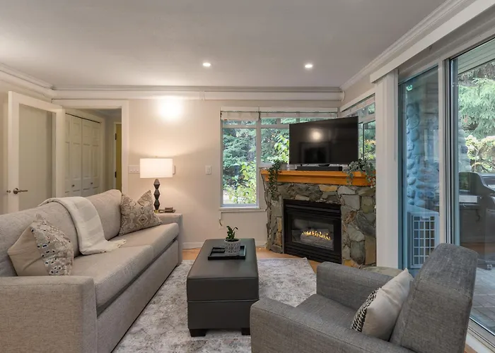 1Br Village Location With Pool And Hot Tub By Harmony Whistler