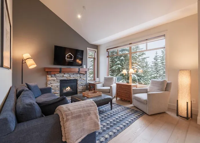 Taluswood Bluffs By Outpost Whistler