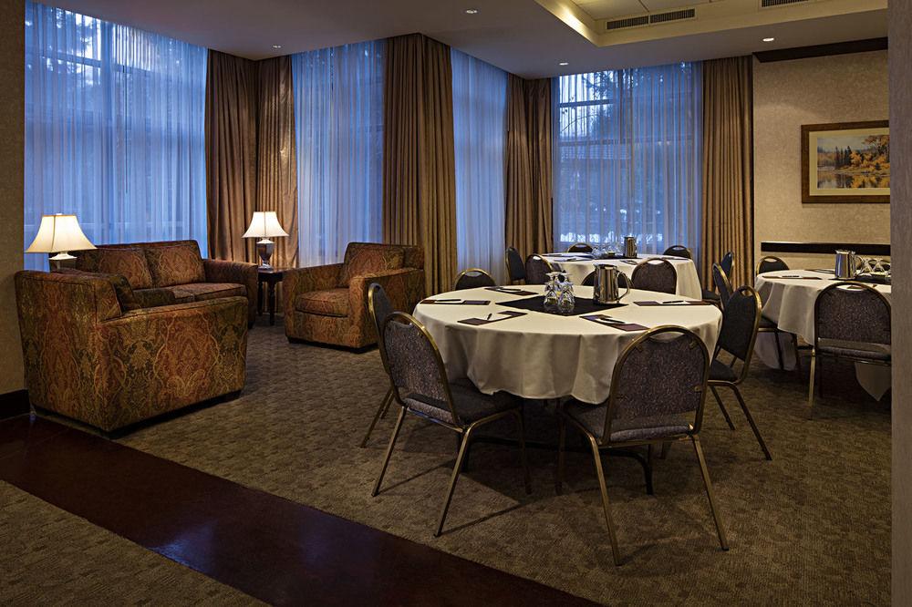 Delta By Marriott Village Hotel 4*