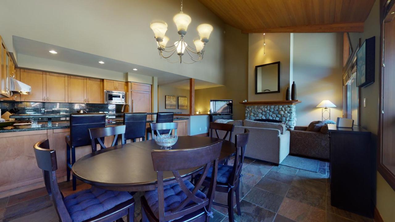 Spacious With Private Hot Tub By Harmony *