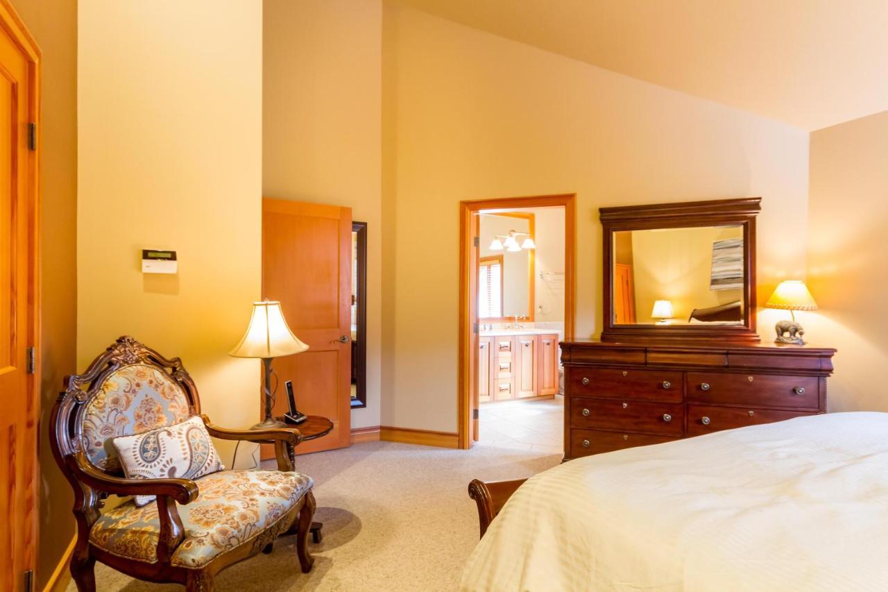 8140 Nicklaus North Whistler