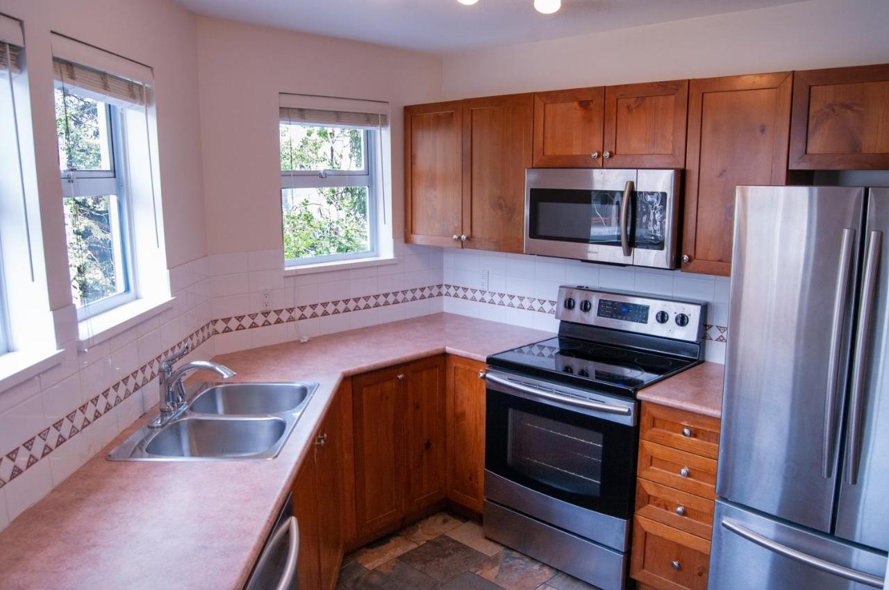 Town Plaza By Mountainview Accommodation Whistler