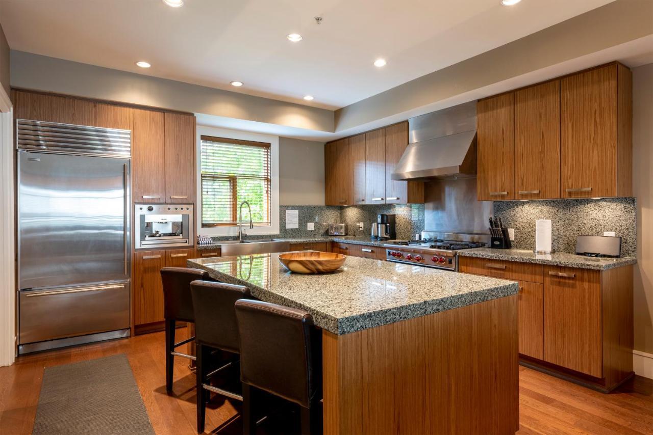 Fitzsimmons Walk Deluxe Townhome With Private Hot Tub Village Walking Distance Whistler