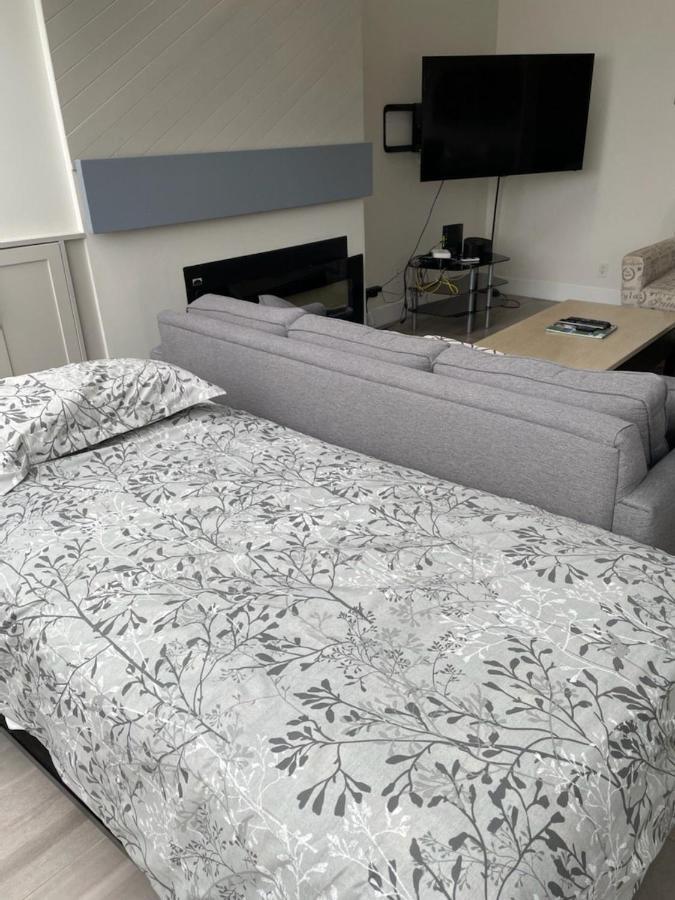 Apartment Hearthstone Loft, Village Centre, Private Hot Tub, Sleeps 6