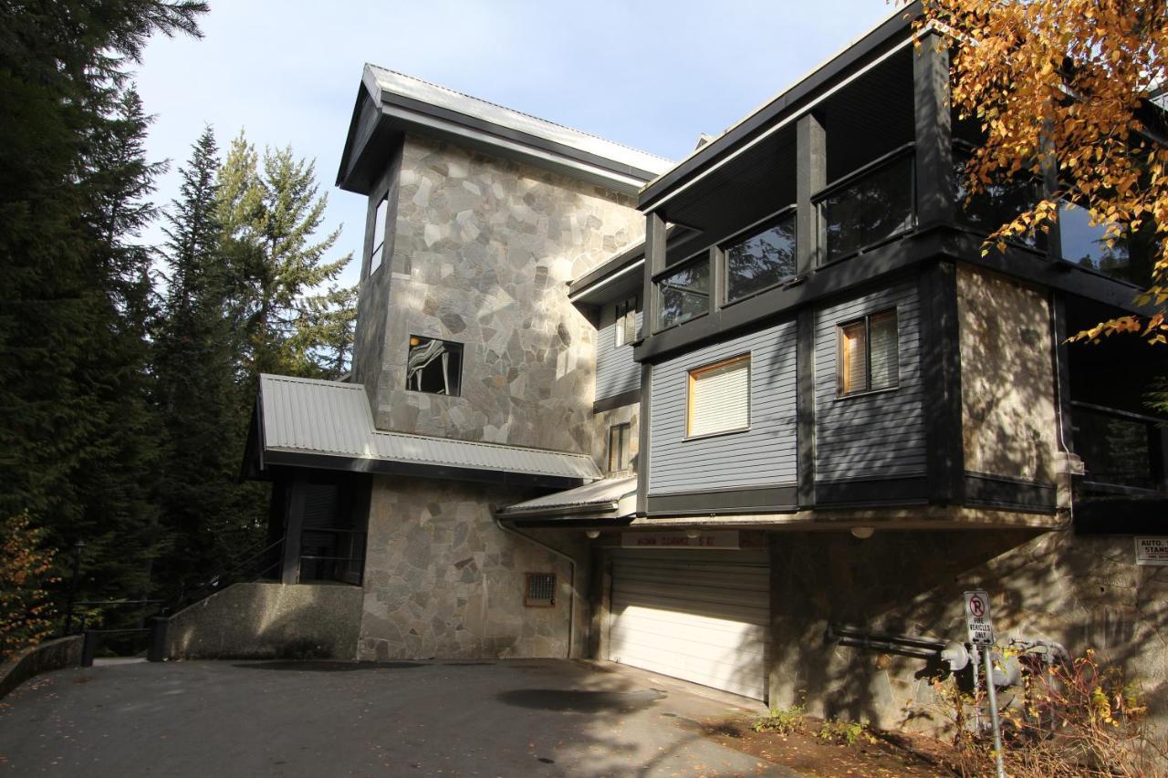 Powderhorn By Retreats Apartment Whistler