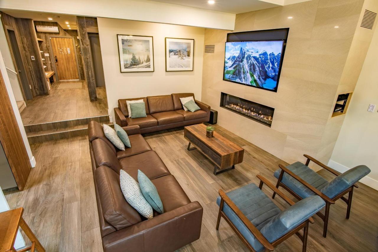 Pinnacle Ridge 23 - In Out, Newly Renovated, Private Hot Tub, Gas Fireplace Holiday home