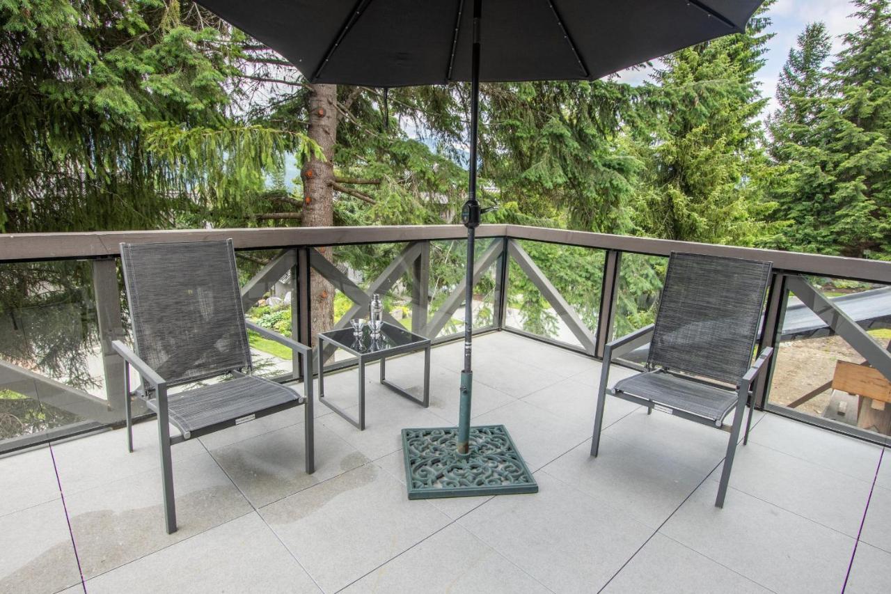 Pinnacle Ridge 23 - In Out, Newly Renovated, Private Hot Tub, Gas Fireplace Holiday home