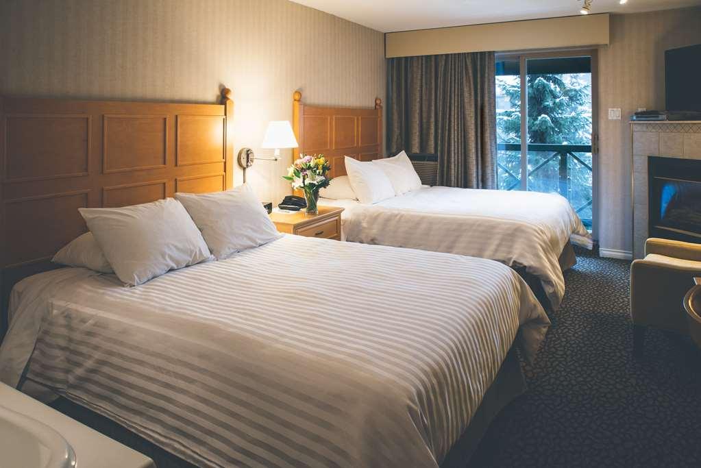 Pinnacle Hotel Whistler