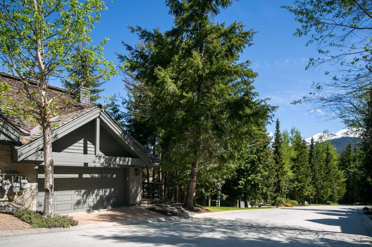 Northern Lights 35 | Spacious Townhome Close To Village With Hot Tub, Mountain View & Garage Parking Whistler