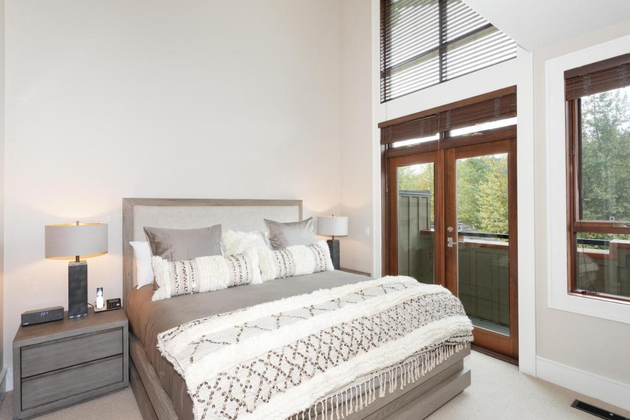 Fitzsimmons Walk 19 | Popular Townhome Near Village With Private Hot Tub & Parking