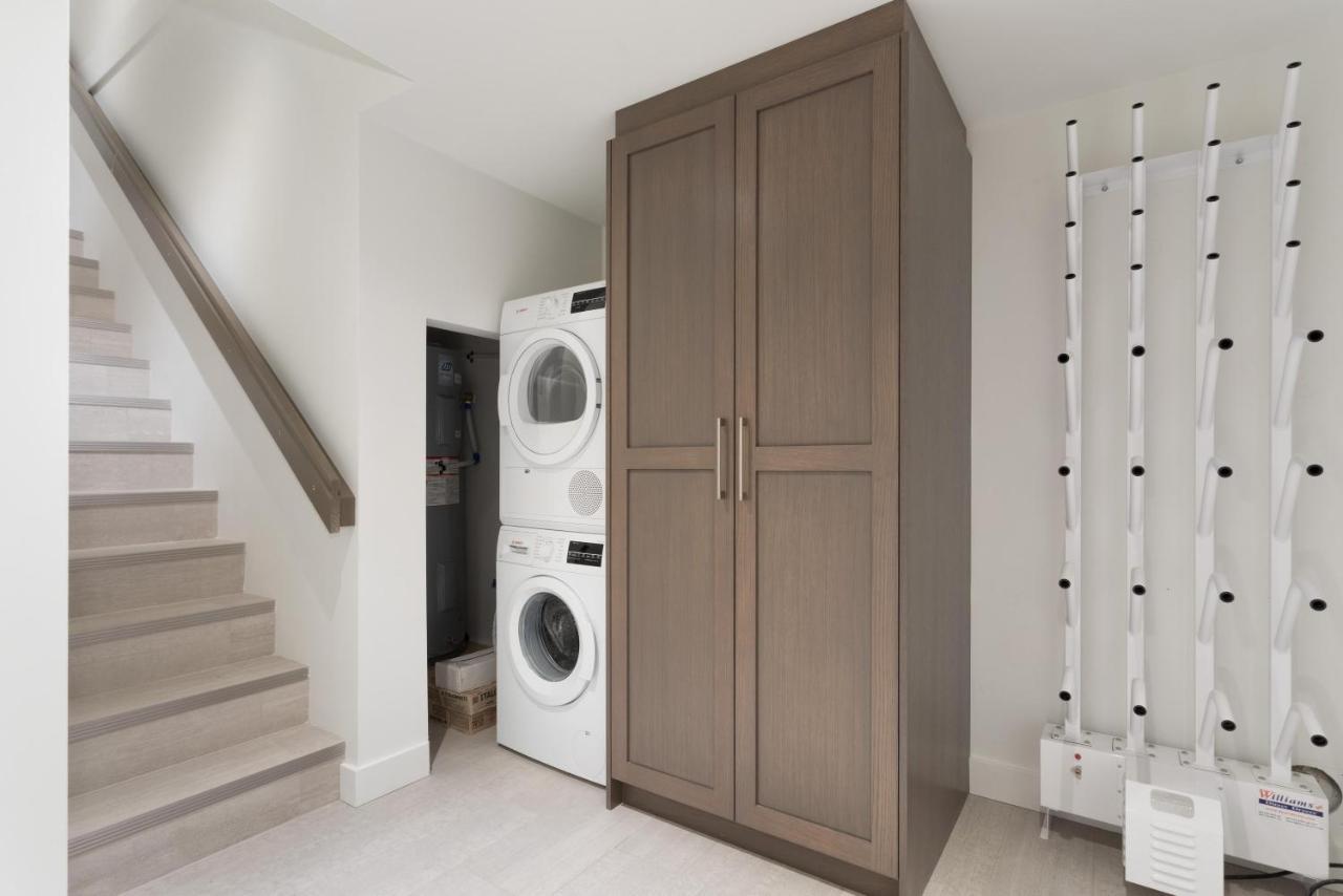 Snowbird 200 | Upscale Townhome, Close To Skiing, Shared Hot Tub, 2 Parking Spaces