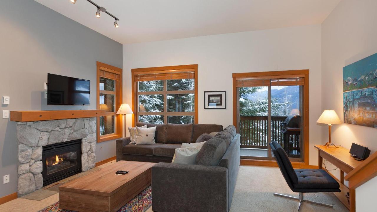 Mountain Star 1 | Mountain Townhome With Hot Tub, 100m From Slopes, Free Village Shuttle *
