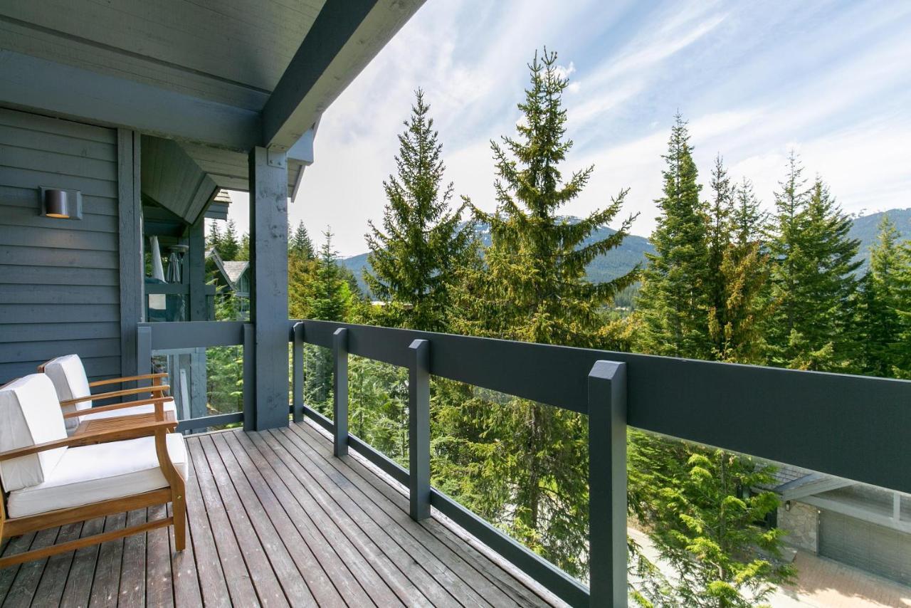 Holiday home Northern Lights 35 | Spacious Townhome Close To Village With Hot Tub, Mountain View & Garage Parking *