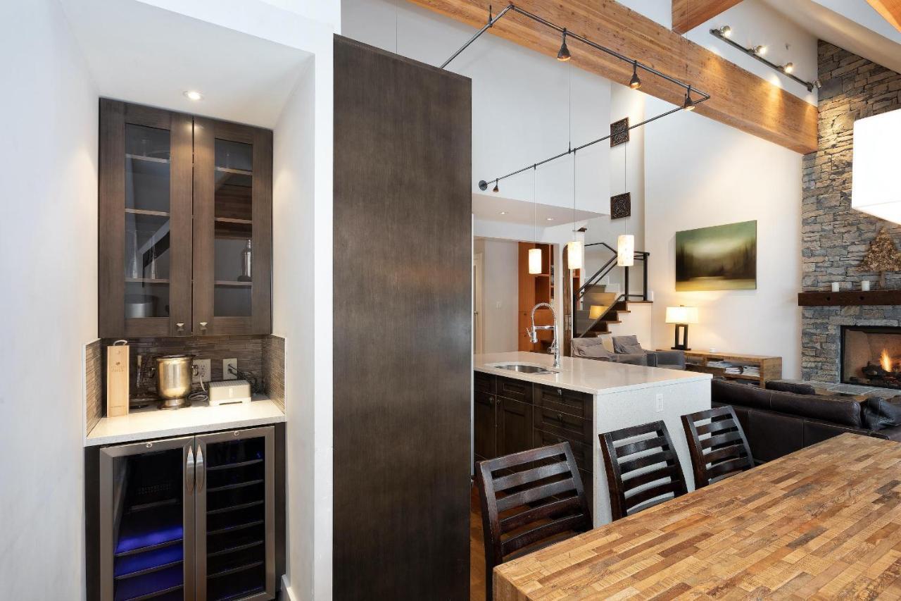Pinnacle Ridge 21 | Family Townhome W/ Prime Access, Hot Tub, 2 Living & Fireplace Holiday home *