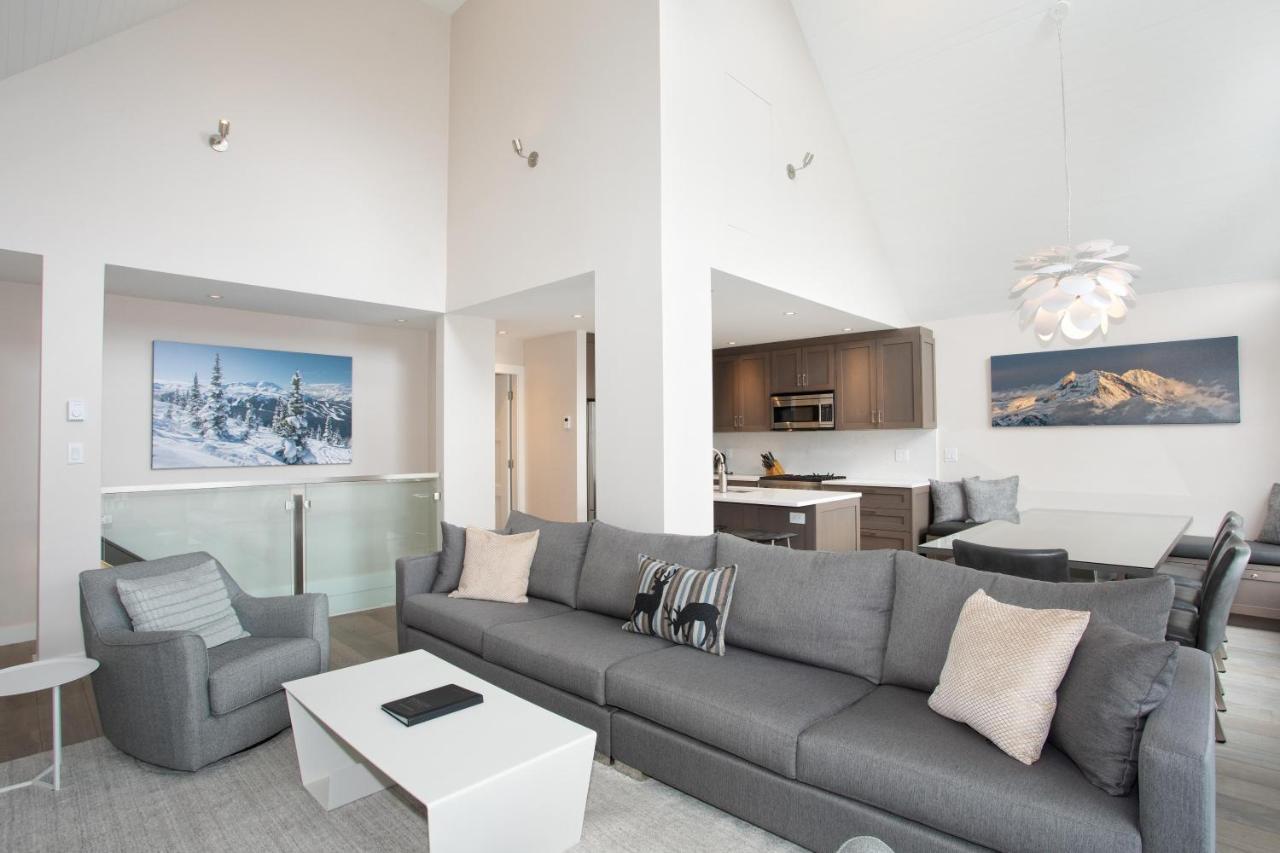 Snowbird 200 | Upscale Townhome, Close To Skiing, Shared Hot Tub, 2 Parking Spaces Holiday home *
