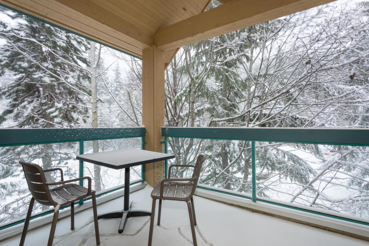Snowbird 200 | Upscale Townhome, Close To Skiing, Shared Hot Tub, 2 Parking Spaces Whistler