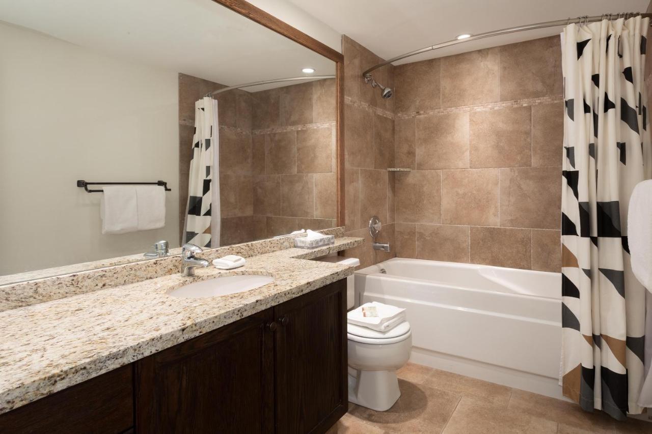 Holiday home Woodrun 518 | Ski-in, Ski-out, Hot Tub, Heated Pool, Parking Whistler