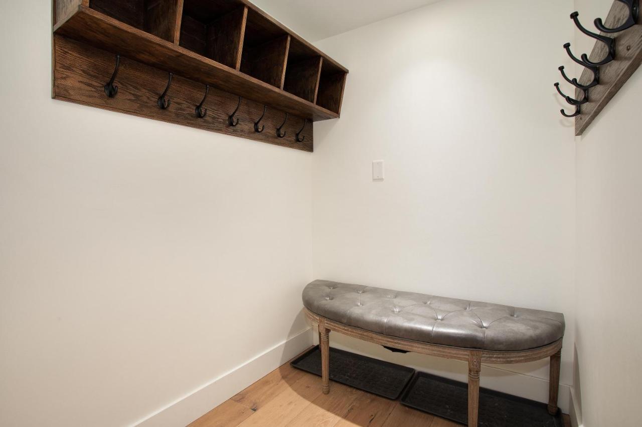 Woodrun 518 | Ski-in, Ski-out, Hot Tub, Heated Pool, Parking Whistler