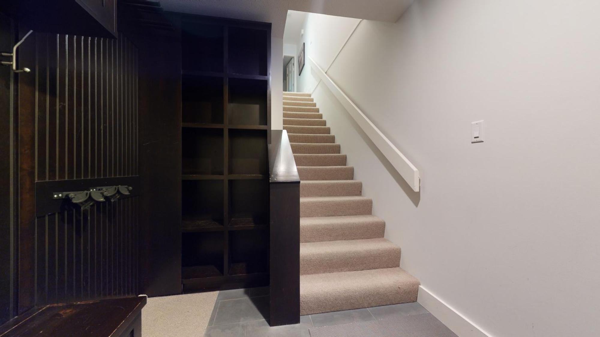 Stylish With Mountain Views By Harmony Holiday home Whistler