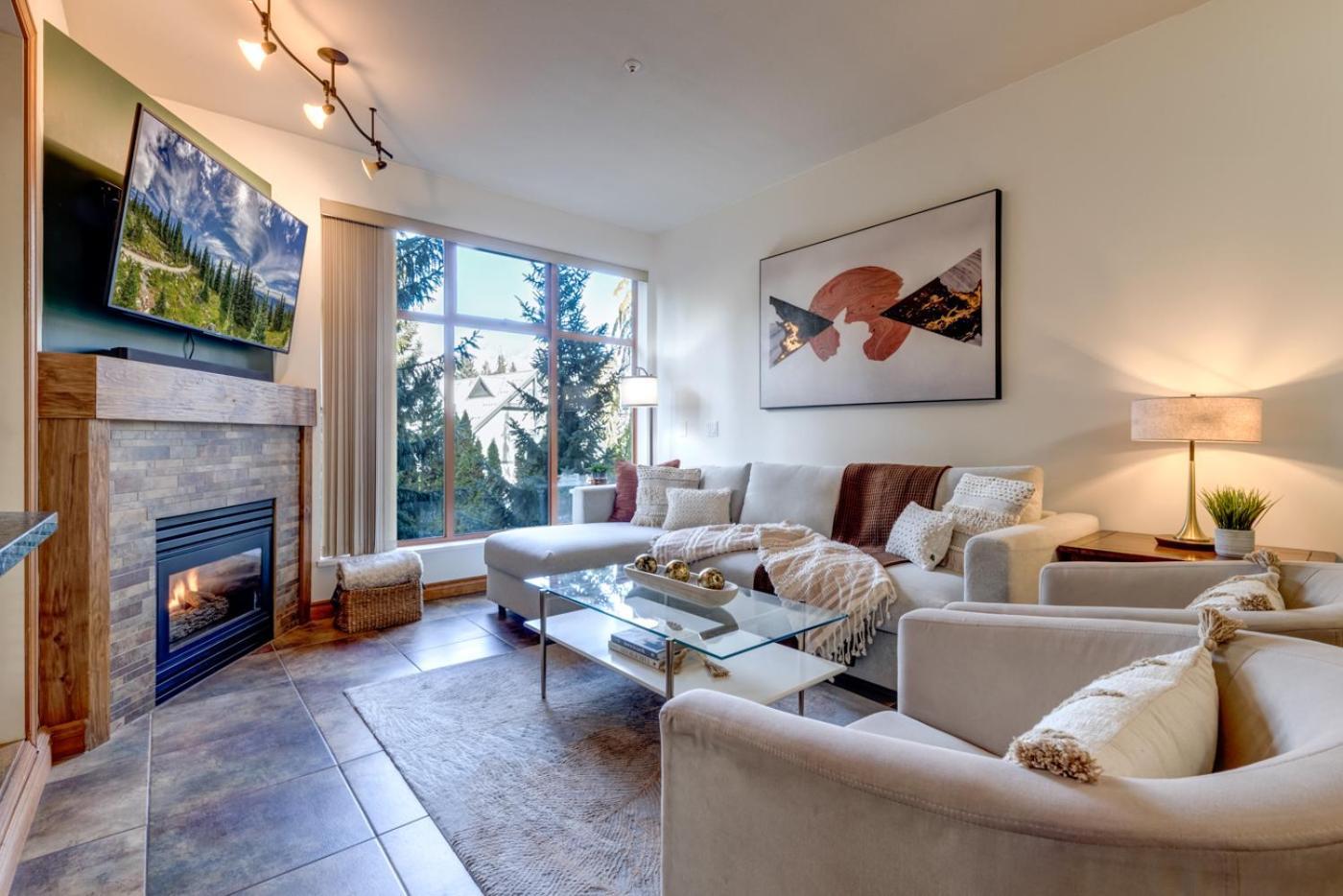 2br With Prime Amenities *