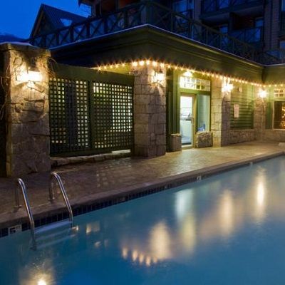 Pinnacle Hotel Whistler