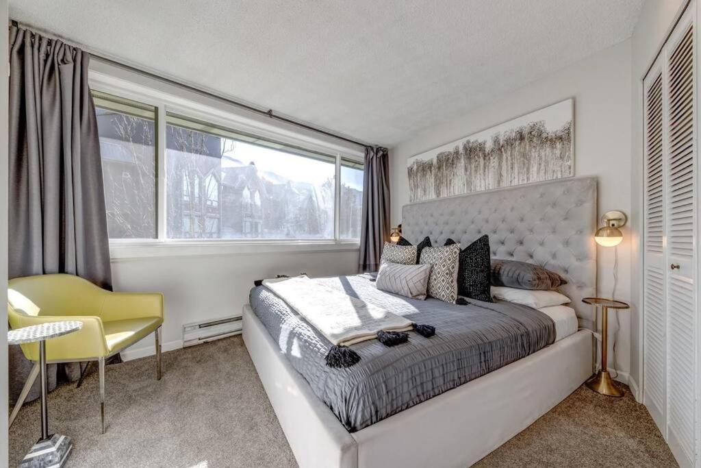 1bd Unit In The Heart Of Village *